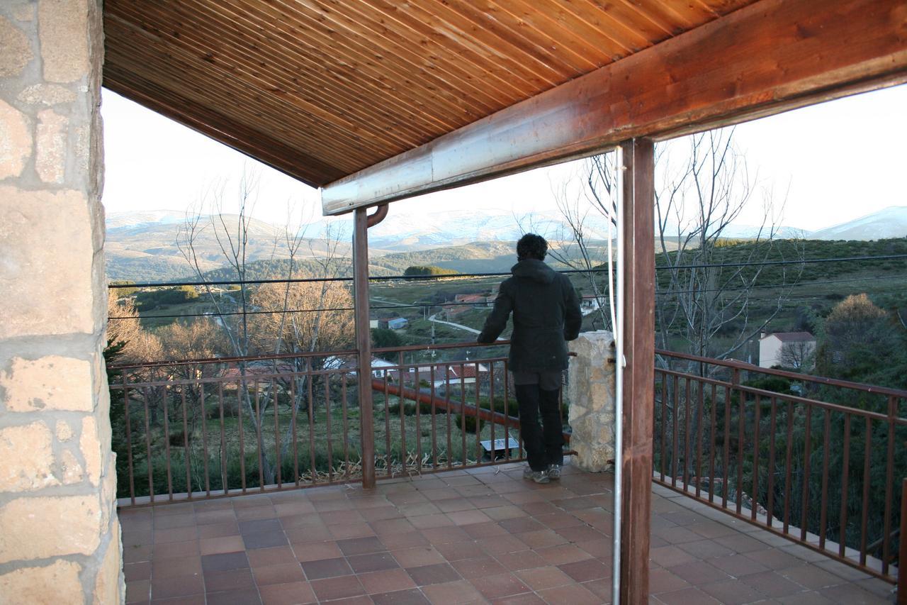 La Casona De Collado Guest House Hoyos del Collado ภายนอก รูปภาพ